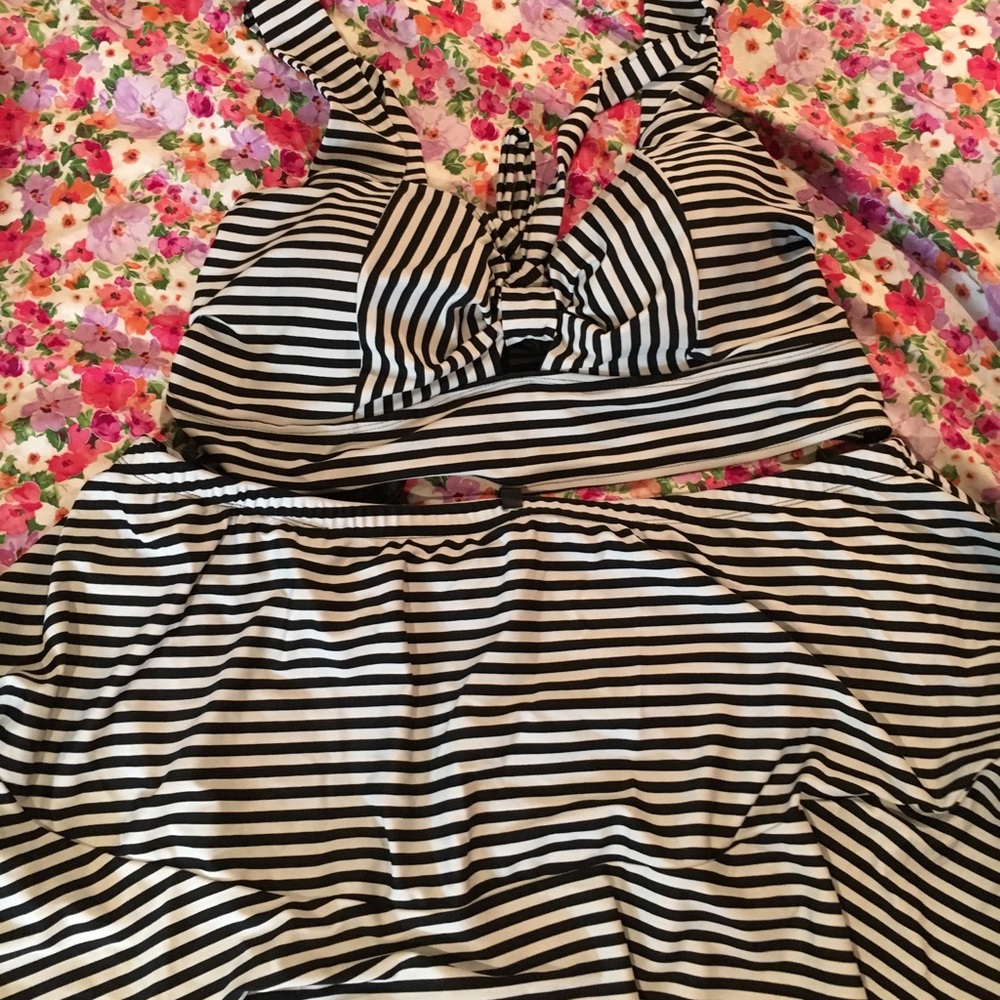 Torrid Size 3 Black and white bikini with skirt.